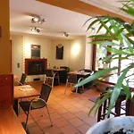 Hotel Logis Les Provinciales