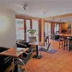 Logis Les Provinciales Hotel 2*
