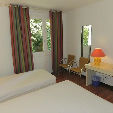 Logis Les Provinciales Szálloda Arpajon-sur-Cère