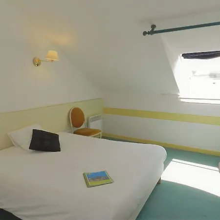 فندق Logis Les Provinciales Arpajon-sur-Cere