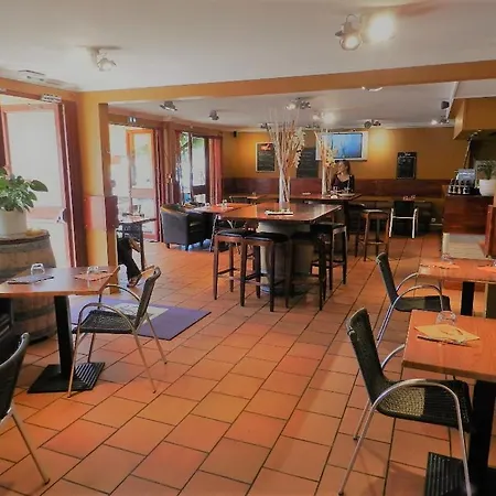 Szálloda Logis Les Provinciales 2*