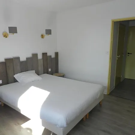 Szálloda Logis Les Provinciales 2*