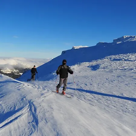 Szálloda Logis Les Provinciales 2*