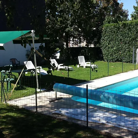 Logis Les Provinciales 2* Arpajon-sur-Cère