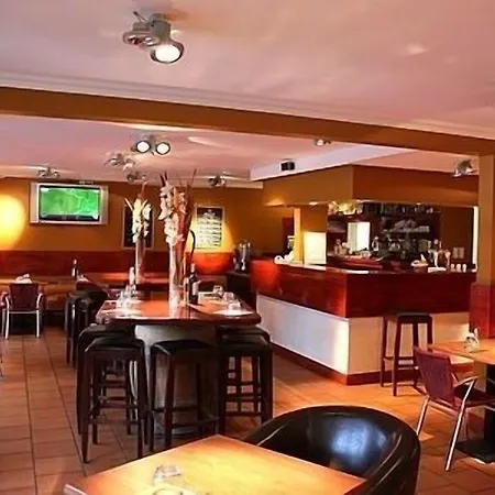 Szálloda Logis Les Provinciales 2*