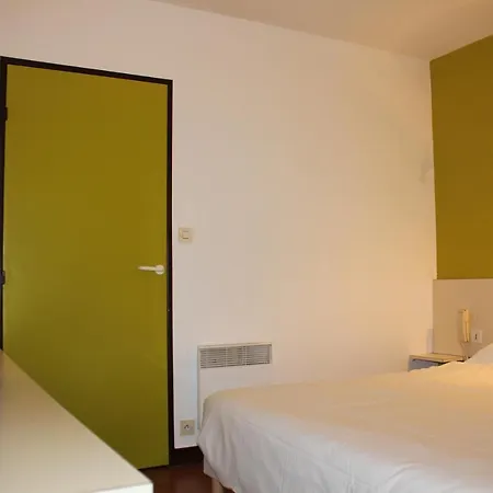Logis Les Provinciales 2* Arpajon-sur-Cere